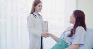 Có nên học trung cấp điều dưỡng không? 17