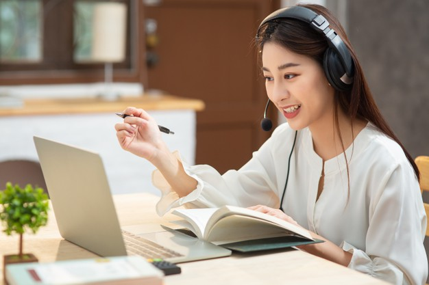 Vì sao học trung cấp từ xa ngày càng thu hút sinh viên theo học? 5 Học trung cấp từ xa là gì?