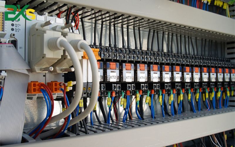 Hướng dẫn đăng ký Trung cấp hệ 9+ ngành Điện công nghiệp và dân dụng 7 Quyền lợi và chính sách của học sinh khi học Trung cấp hệ 9+ ngành Điện công nghiệp và dân dụng