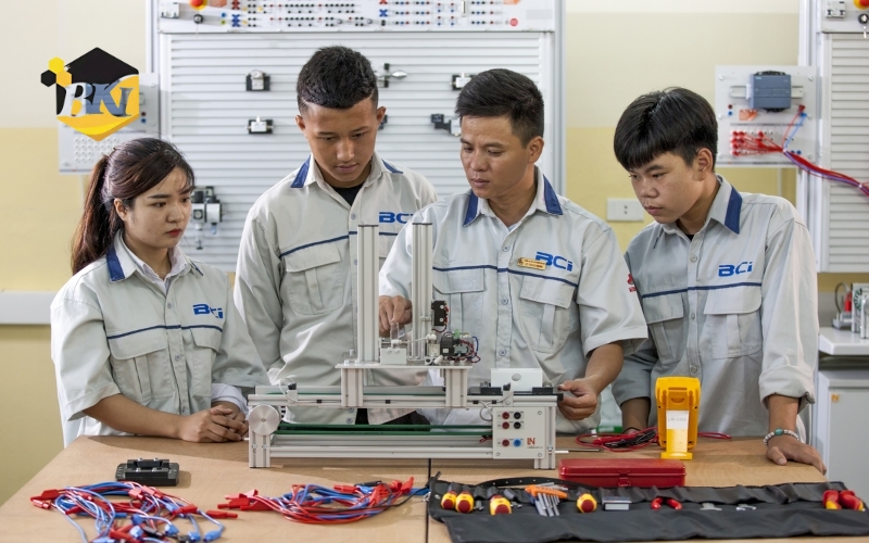Tuyển sinh cao đẳng điện công nghiệp - XÉT TUYỂN HỌC BẠ 24 Mục tiêu đào tạo Cao đẳng Điều dưỡng điện công nghiệp
