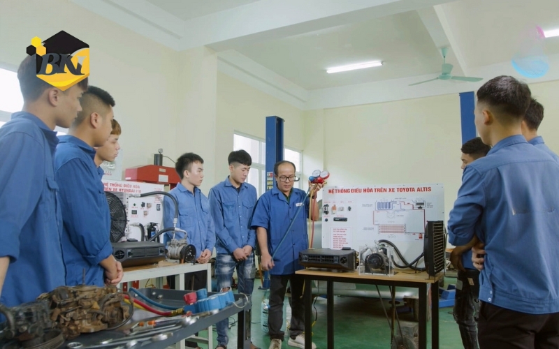 Tuyển sinh cao đẳng điện công nghiệp - XÉT TUYỂN HỌC BẠ 23 Tại sao nên học Cao đẳng điện công nghiệp