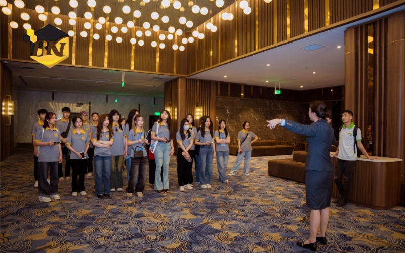 Tại sao nên học cao đẳng quản trị nhà hàng