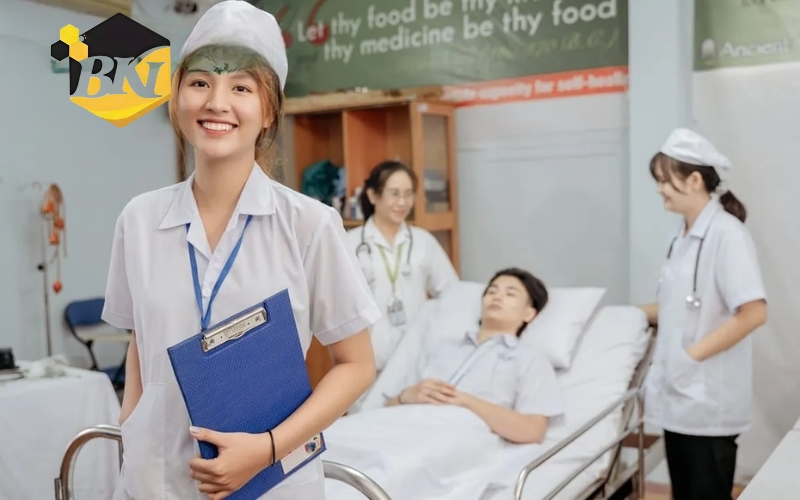 Cao đẳng Y sĩ đa khoa học gì?