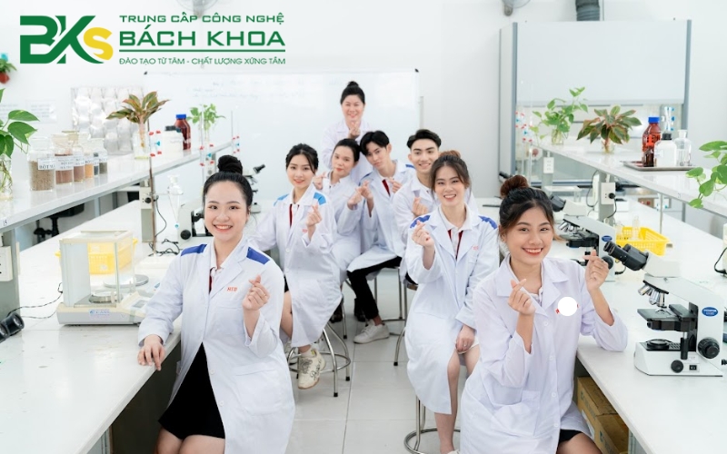 Học Cao đẳng Dược ở đâu uy tín nhất tại TP. HCM 22 Học Cao đẳng Dược ở đâu uy tín nhất tại TP. HCM