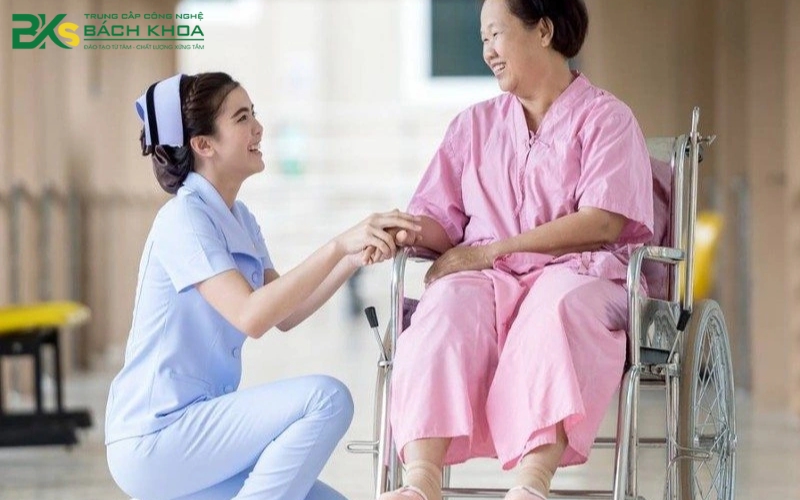 Học Trung cấp Điều dưỡng ở đâu uy tín nhất tại TP. HCM 25 Học Trung cấp Điều dưỡng cần những tố chất gì?