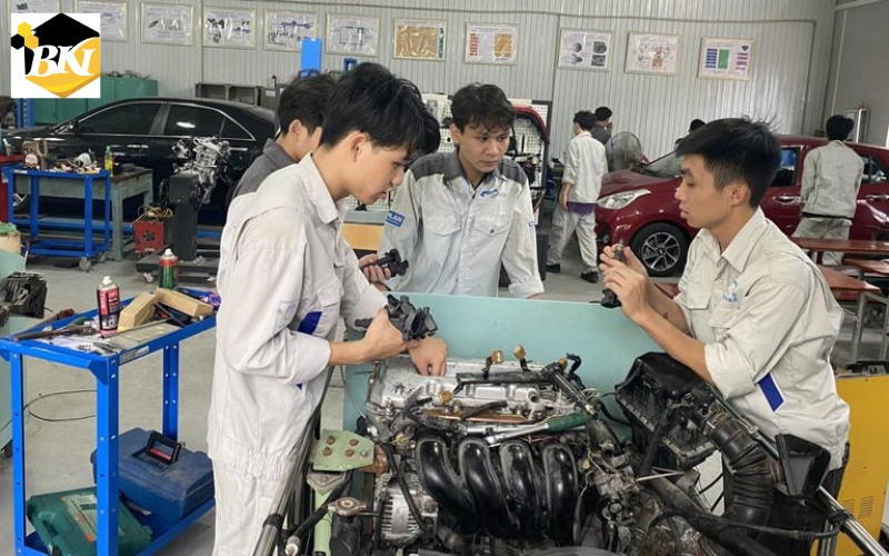 Nên học Trung cấp Công nghệ ô tô ở đâu uy tín? 19 Nên chọn học Trung cấp Công nghệ ô tô ở đâu?