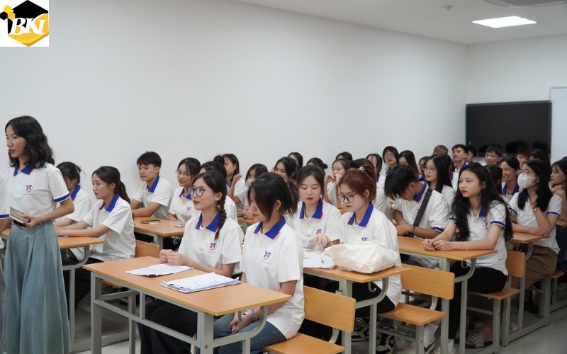 Học Trung cấp Tiếng Hàn vừa học vừa làm tại BKI