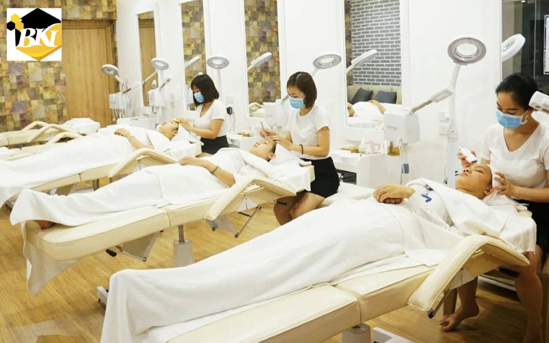 Đăng ký học Trung cấp Chăm sóc sắc đẹp vừa học vừa làm tại Đồng Nai