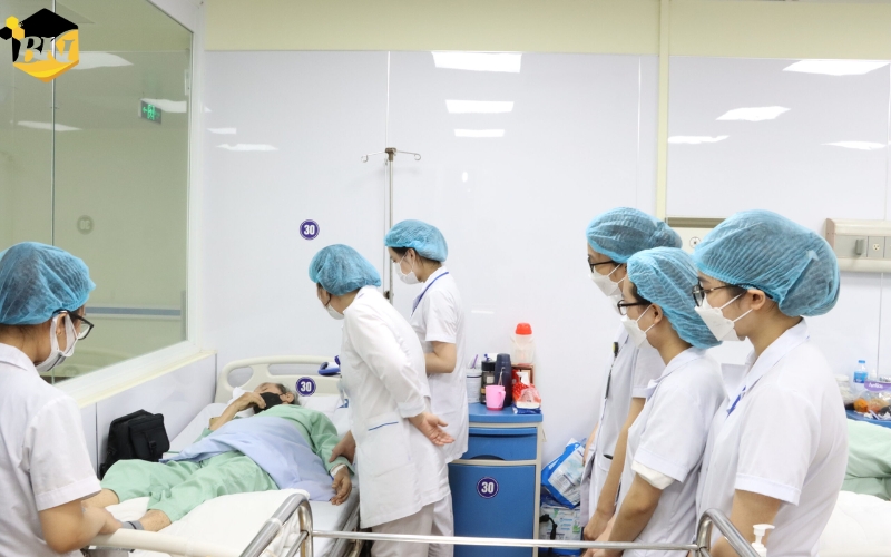 Sau khi tốt nghiệp Trung cấp Điều dưỡng Từ xa làm việc gì?