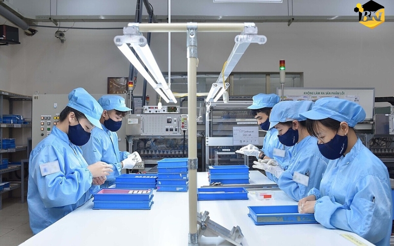 Trung cấp Điện tử công nghiệp từ xa là gì?