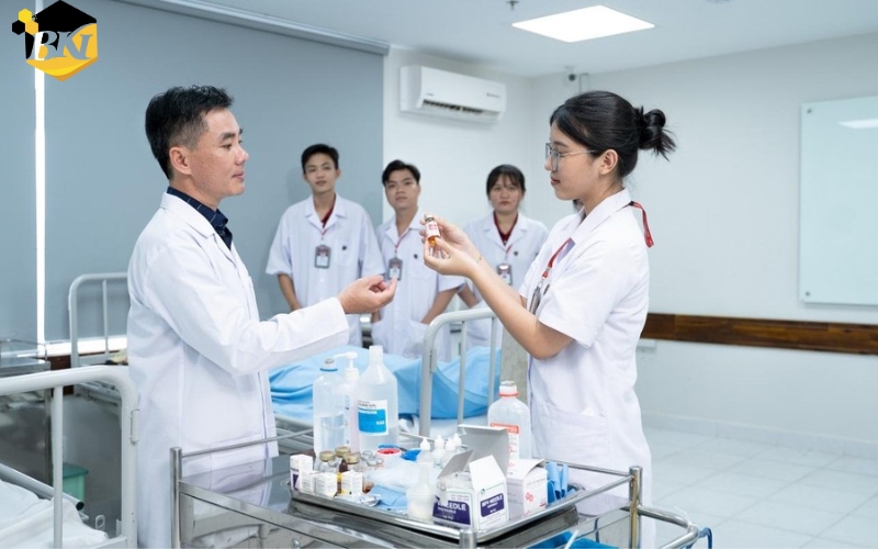 Cơ hội việc làm sau khi tốt nghiệp Trung cấp Điều dưỡng Trực tuyến