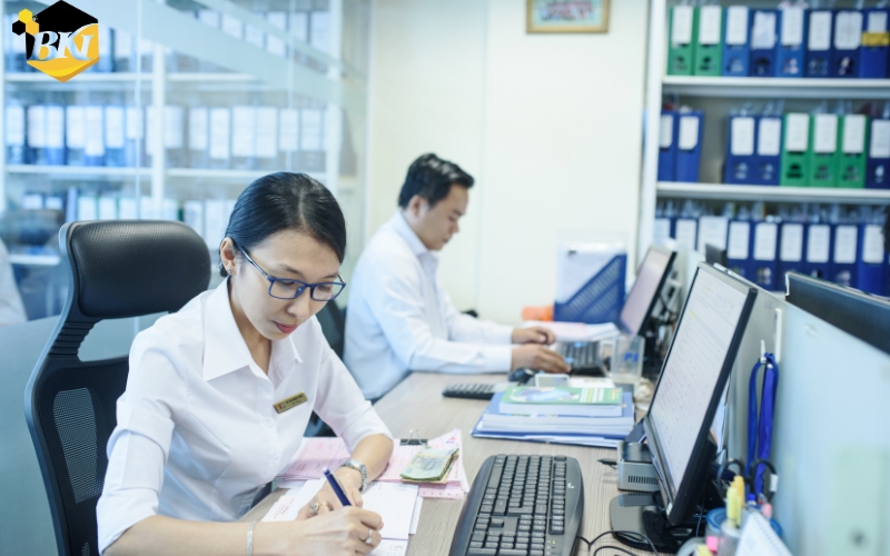 Học xong Trung cấp Kế toán doanh nghiệp Từ xa có dễ xin việc không?