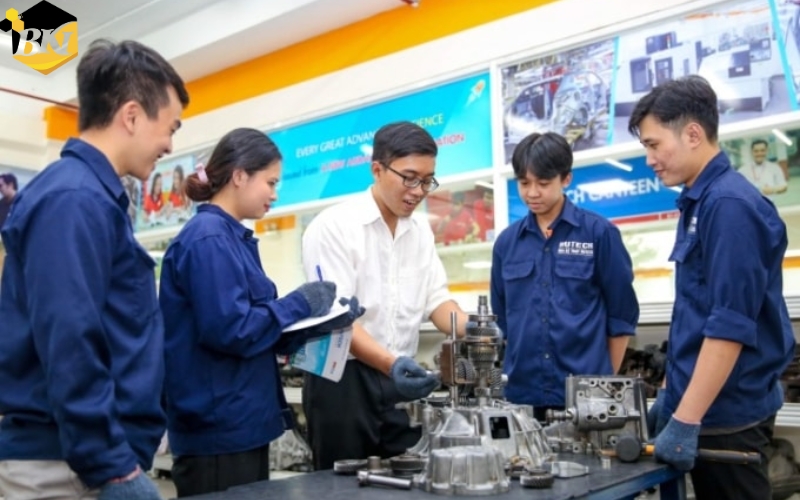 Khung chương trình đào tạo Công nghệ ô tô