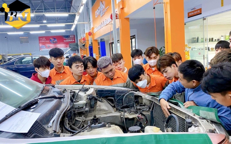 Nội dung học Trung cấp Công nghệ ô tô tại BKI
