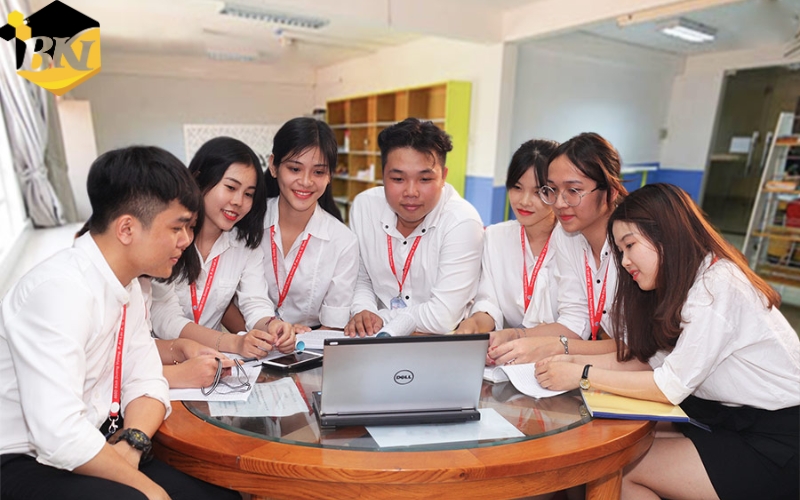 Cơ hội việc làm sau khi học Trung cấp Quản trị doanh nghiệp Vừa và nhỏ