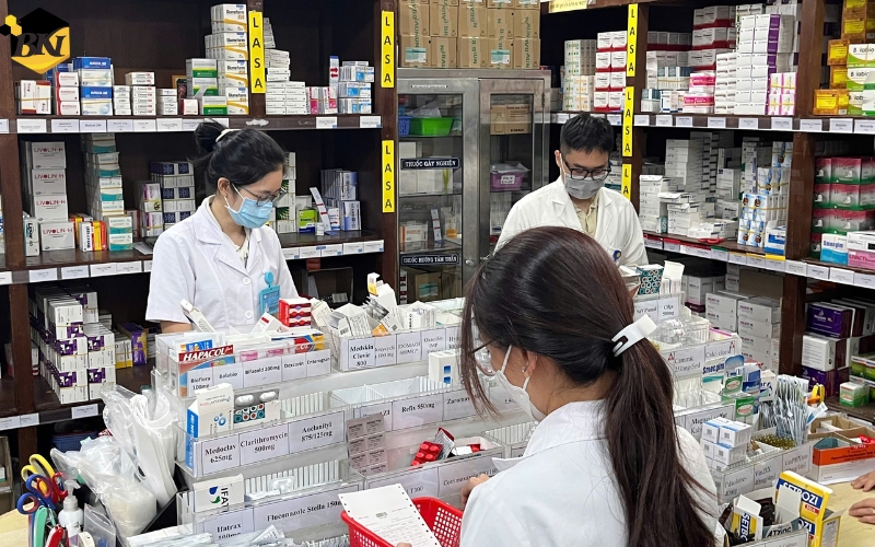 Học Trung cấp Dược sĩ Trực tuyến có khác gì với học trực tiếp tại lớp?