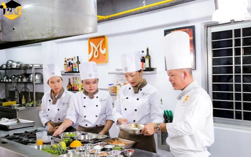 Lợi ích khi học Trung cấp Kỹ thuật chế biến món ăn Online