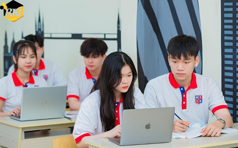 Thời gian học Trung cấp Công nghệ thông tin mấy năm ra trường? 13 Thời gian học Trung cấp Công nghệ thông tin mấy năm ra trường?