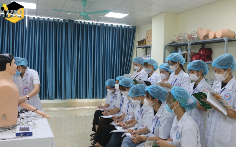 Đăng ký học Trung cấp Y sĩ đa khoa online tại đây? 21 Vì sao nên chọn học Trung cấp Y sĩ đa khoa online