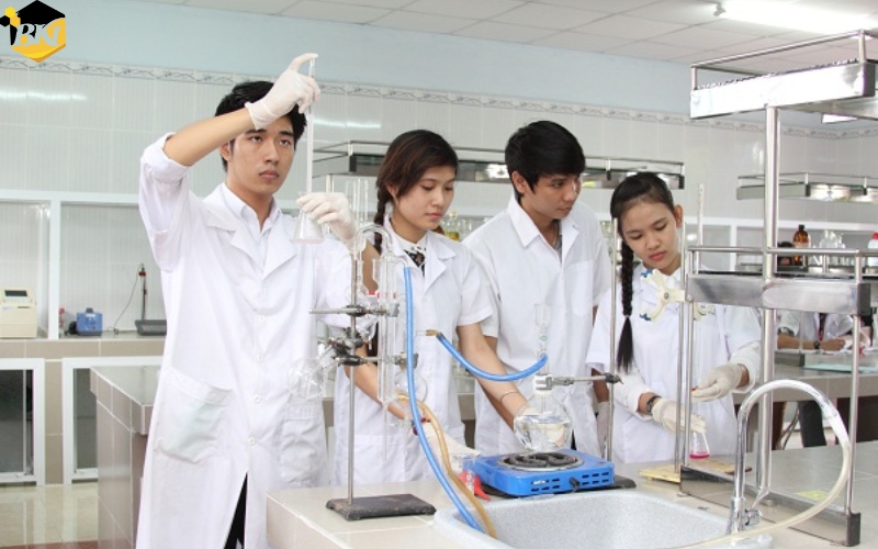 Học Cao đẳng Dược ở đâu uy tín nhất tại TP. HCM 4 Đăng ký học Cao đẳng Kỹ thuật Dược tại BKI