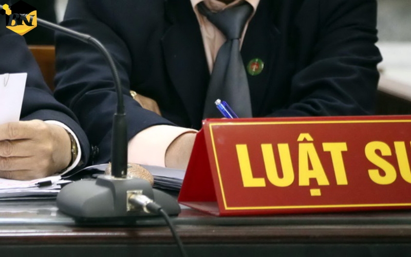 Tuyển sinh Trung cấp Luật, Dịch vụ pháp lý mới nhất 2026 4 Học Trung cấp Pháp luật ra trường làm gì? Cơ hội việc làm có rộng không?