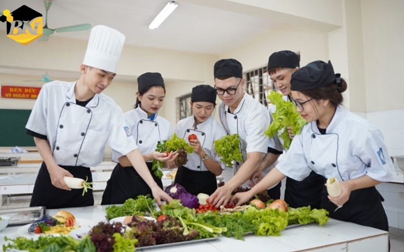 Địa điểm học Trung cấp Kỹ thuật chế biến món ăn Online tại TP.HCM 6 Thông tin tuyển sinh học Cao đẳng Kỹ thuật chế biến món ăn tại BKI
