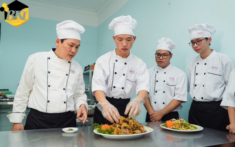 Đăng ký học Trung cấp Kỹ thuật chế biến món ăn Từ xa mới nhất 23 Học Trung cấp Kỹ thuật chế biến món ăn từ xa có khó không?