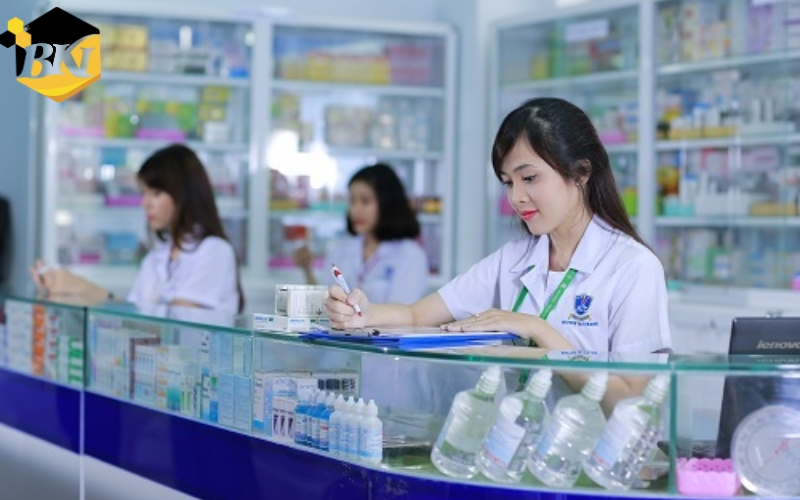 Muốn mở nhà thuốc cần bằng cấp và chứng chỉ gì?