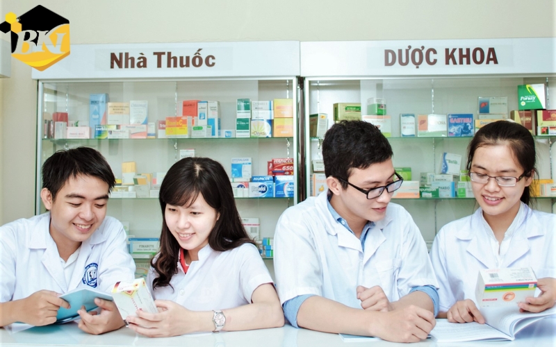 Nếu chưa đủ điều kiện mở nhà thuốc thì có thể làm gì trước