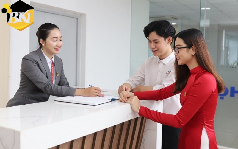 Bằng Trung cấp Quản trị khách sạn ra trường làm được công việc gì??