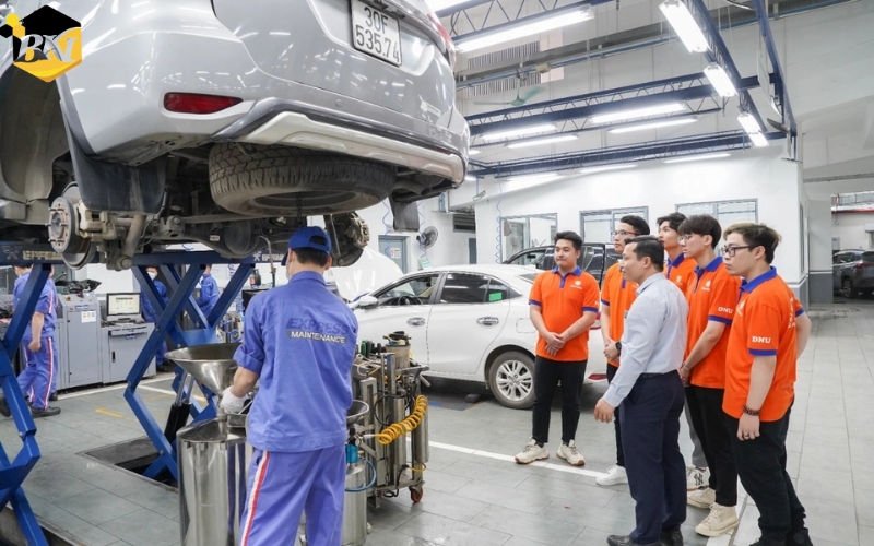 Trường đào tạo Trung cấp Công nghệ ô tô nổi tiếng nhất TPHCM 21 Tại sao nên chọn học Trung cấp Công nghệ Ô tô?