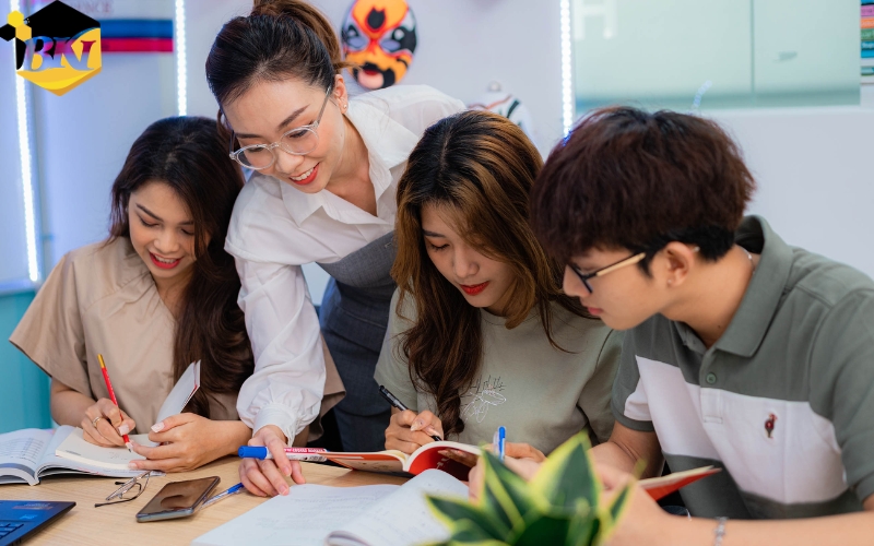 Thông tin tuyển sinh học Trung cấp Tiếng Trung Từ xa