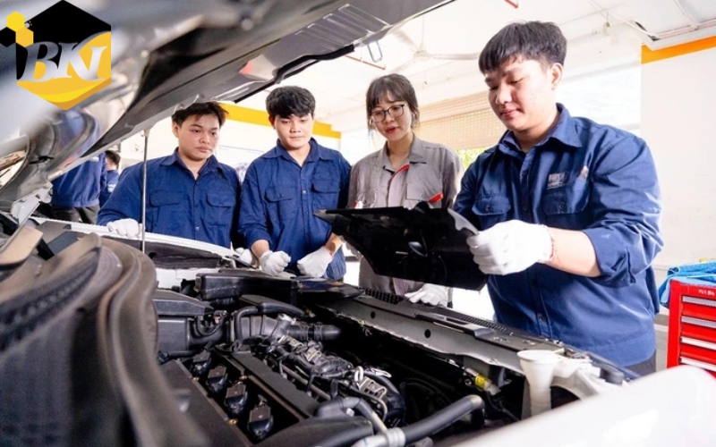 Nơi học online Văn bằng 2 ngành Công nghệ ô tô uy tín nhất TPHCM