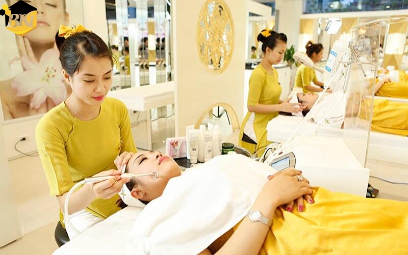 Ưu điểm khi học Trung cấp Chăm sóc sắc đẹp tại BKI