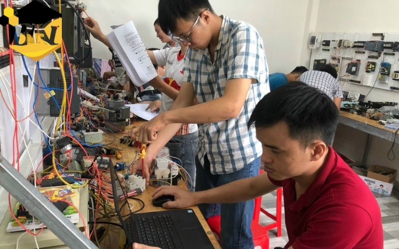 Vì sao nên học Cao đẳng ngành Điện công nghiệp tại TP.HCM?