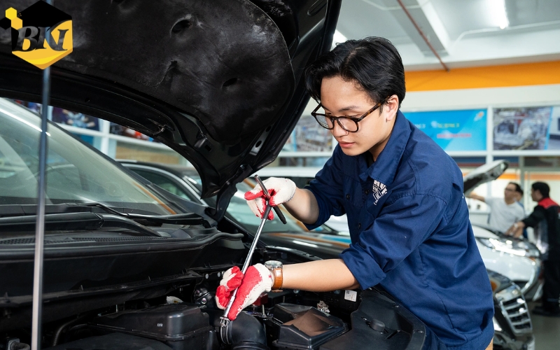 Chương trình học trực tuyến ngành Công nghệ ô tô là gì?