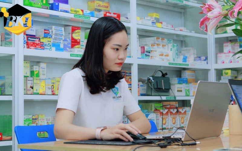 Học Cao đẳng Dược sĩ xong cần thêm gì để mở nhà thuốc?
