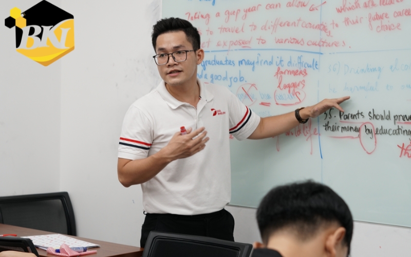 Nơi học trực tuyến Trung cấp Tiếng Anh nổi tiếng nhất Gò Vấp 22 Học trực tuyến Trung cấp Tiếng Anh tại BKI có phù hợp với người đi làm không?