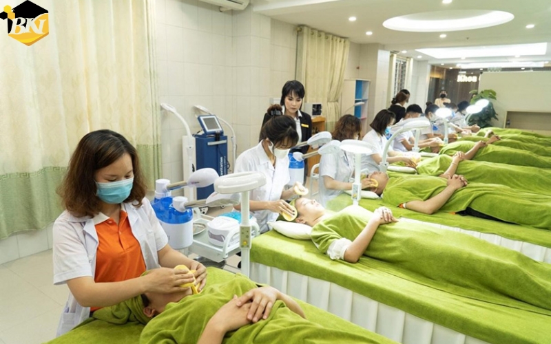 Những hiểu lầm nhiều người hay nghĩ về học trực tuyến ngành Chăm sóc sắc đẹp