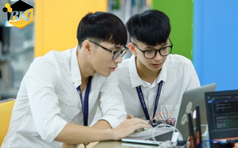 Học online ngành Công nghệ thông tin có thuận tiện không?