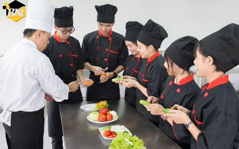 Học online ngành Kỹ thuật chế biến món ăn - Nhận bằng chính quy 21 Học online ngành Kỹ thuật chế biến món ăn là học những gì?