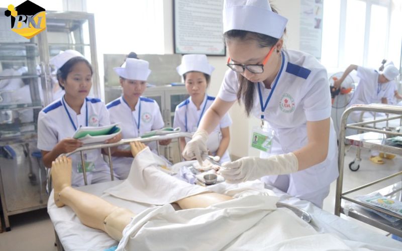 Có nên học trực tuyến Cao đẳng Điều dưỡng ở thời điểm này không? 23 Học trực tuyến Cao đẳng Điều dưỡng giúp người học chủ động hơn như thế nào?