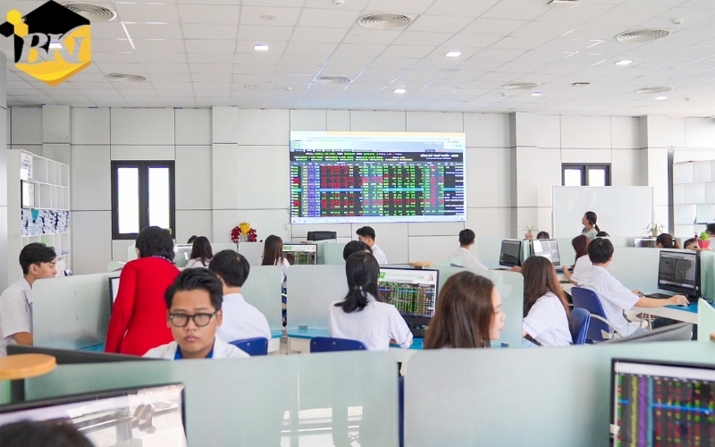 Vì sao nên chọn học online Trung cấp Công nghệ thông tin tại BKI?