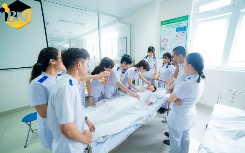 Học Cao đẳng Điều dưỡng học cuối tuần - Phù hợp với người bận rộn 23 Học Cao đẳng Điều dưỡng học cuối tuần ở đâu uy tín?