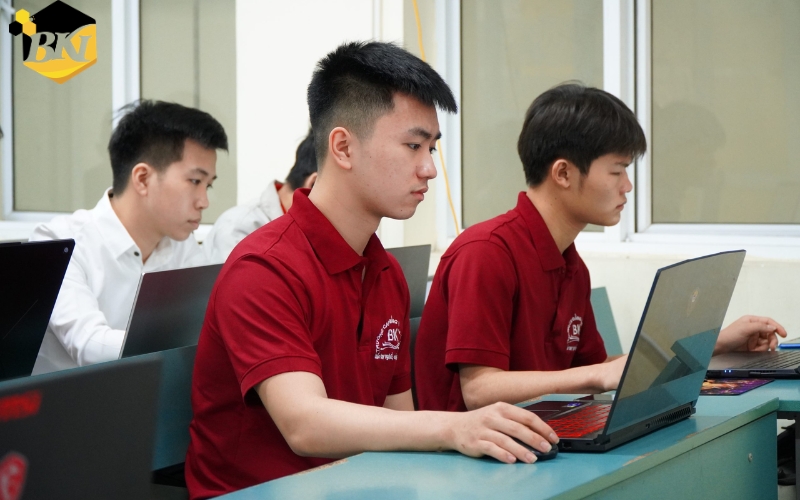Những lợi ích khi học Cao đẳng học ngoài giờ hành chính