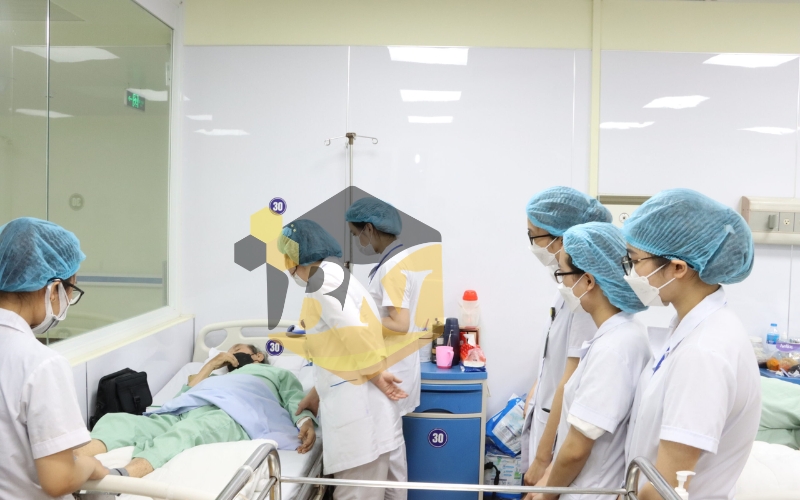 Học ngành Y sĩ đa khoa hệ Từ xa - Nhận bằng chính quy 21 Mức lương của ngành Y sĩ đa khoa sau khi tốt nghiệp
