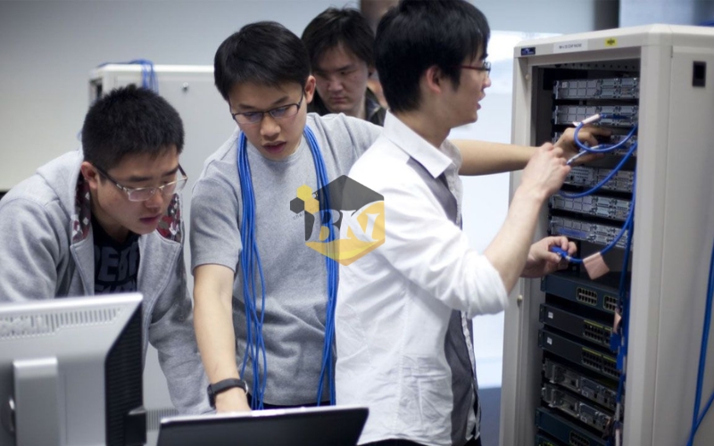 Nên chọn trường nào để học Quản trị mạng máy tính hệ Từ xa?