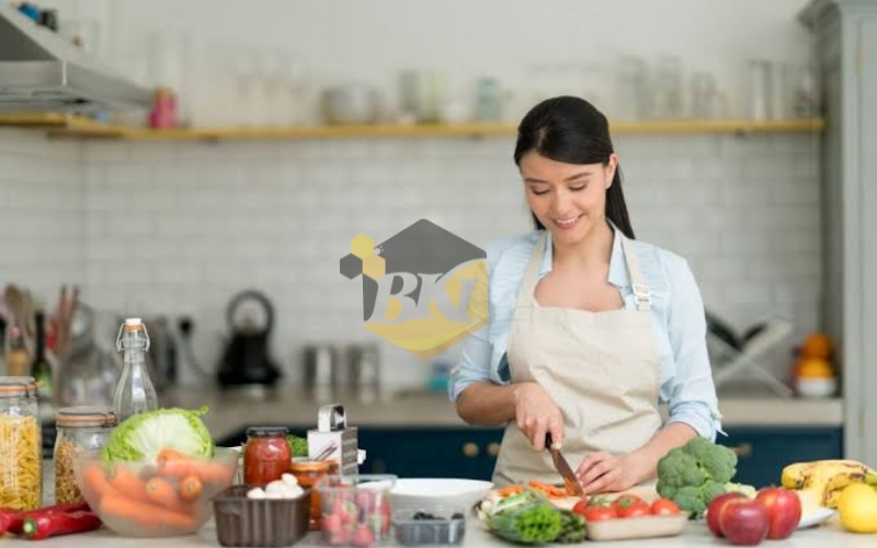 Học Trung cấp Nấu ăn online có cần đến trường thường xuyên không?