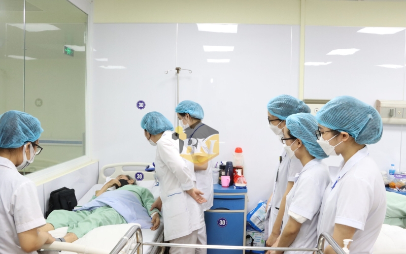 Học Trung cấp Y sĩ đa khoa có phù hợp với người đi làm không?